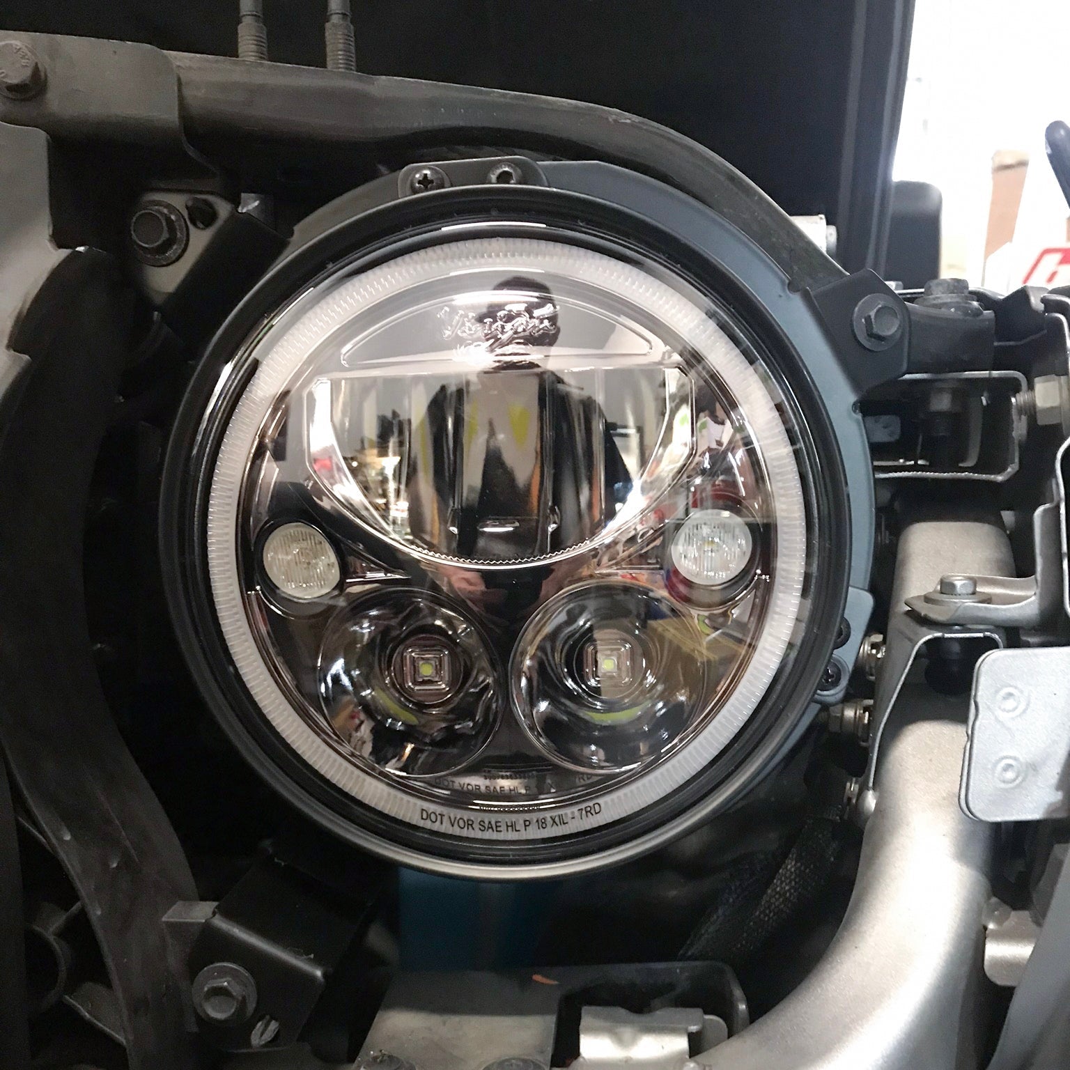 18+ Jeep JL / '20+ Jeep Gladiator VX LED Headlight Kit - Black Chrome | Amber Halo-M.O.R.E.