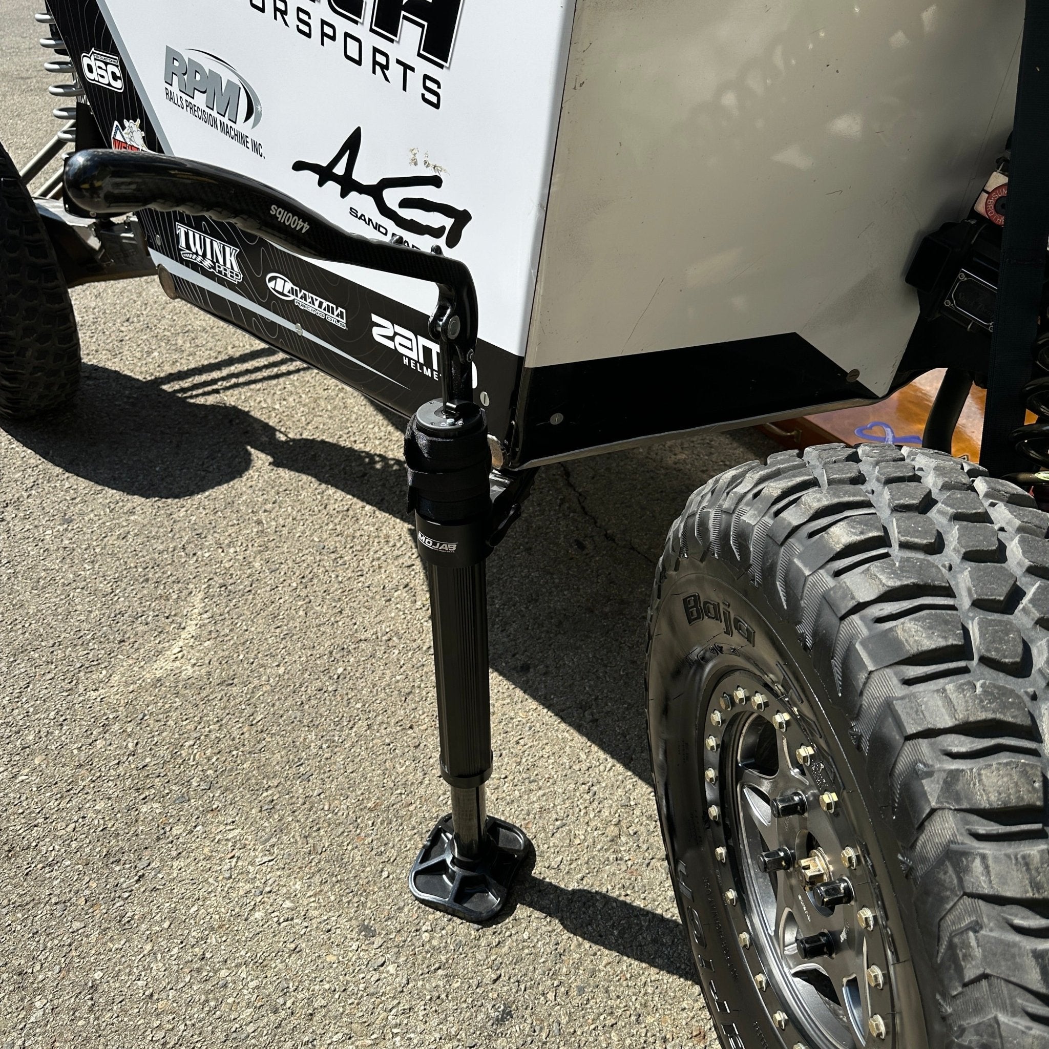 CarbonPro Compact Hydraulic Jack with Mounting Clamps MLH 32''-M.O.R.E.