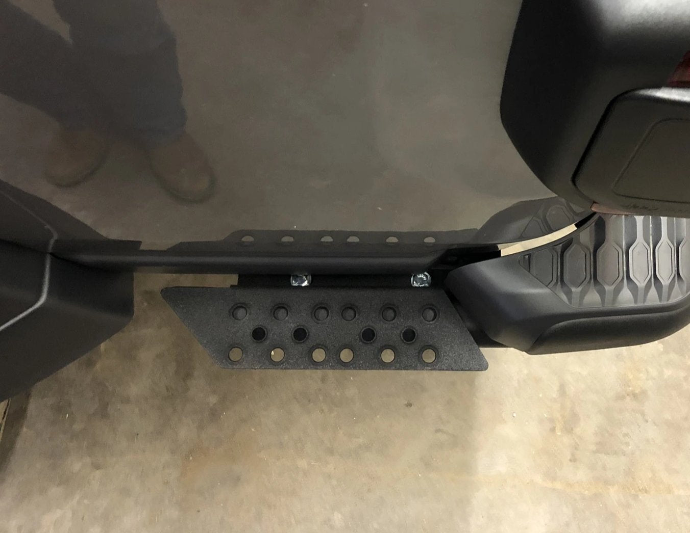 Rubicon Bed Steps for Jeep Gladiator JT Rubicon (2020+)-M.O.R.E.