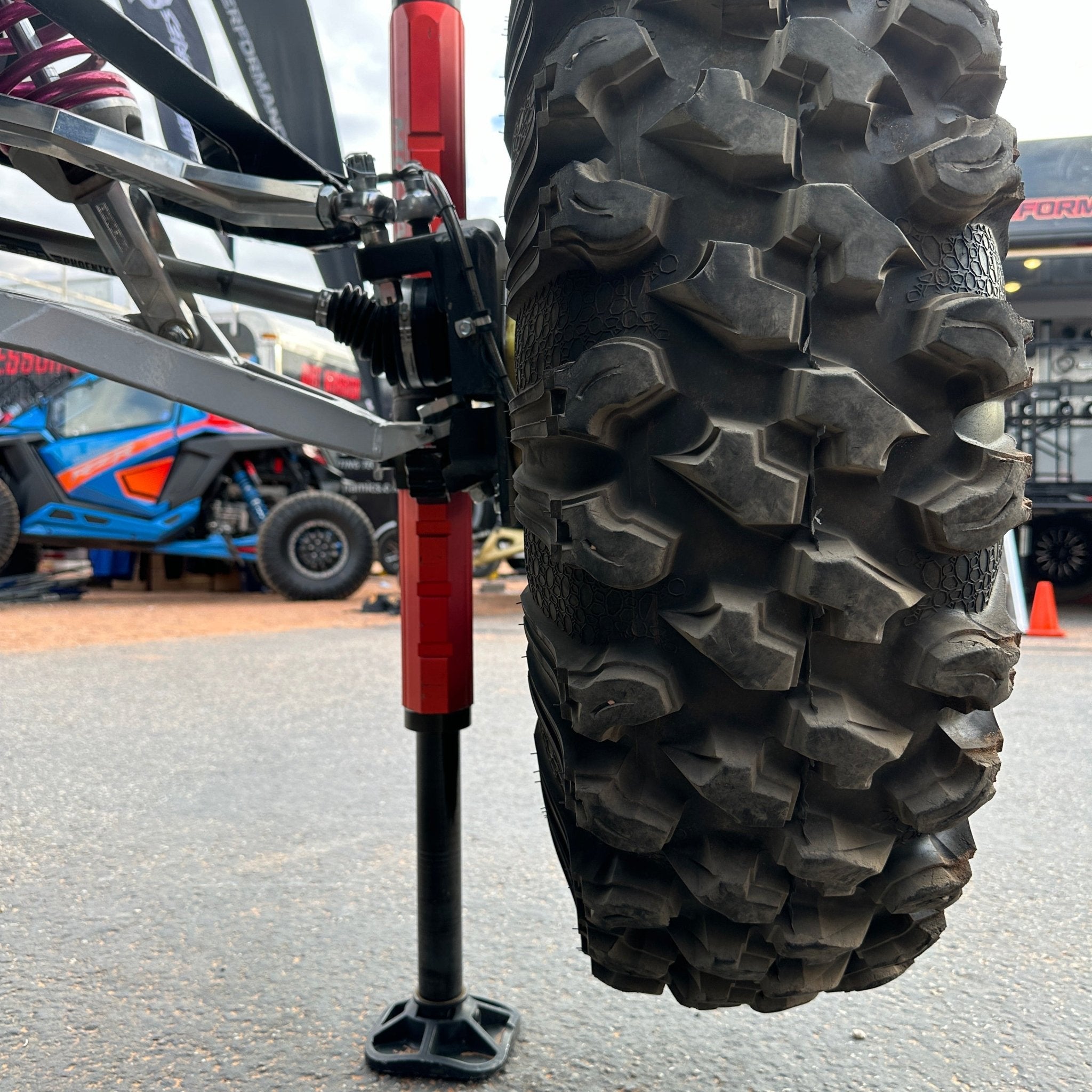 CarbonPro Compact Hydraulic Jack MLH 40''-M.O.R.E.